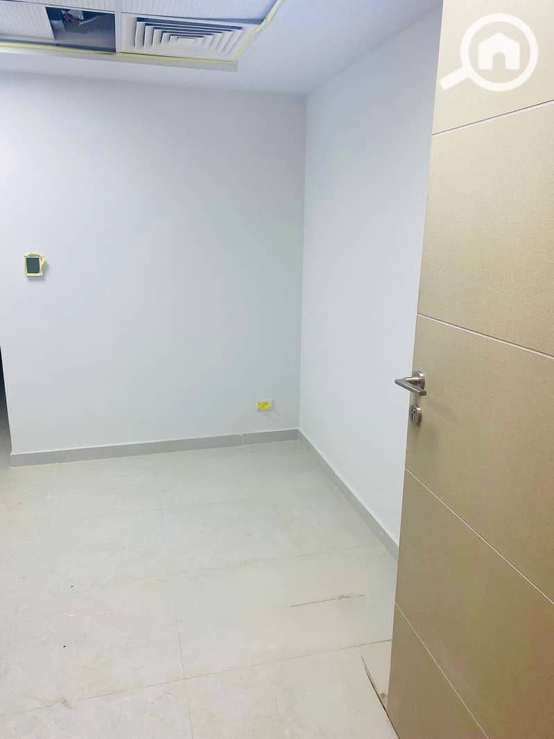 2 WhatsApp Image 2025-10-26 at 3.52. 56 PM (1). jpeg