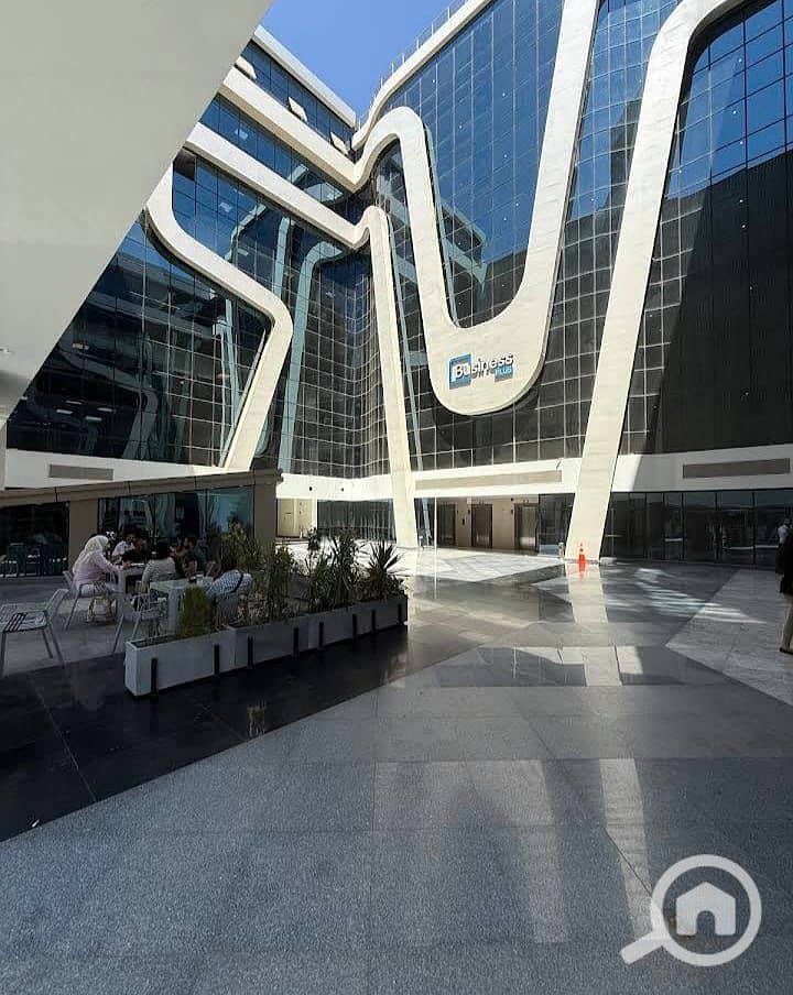 10 WhatsApp Image 2025-10-26 at 3.52. 57 PM (5). jpeg