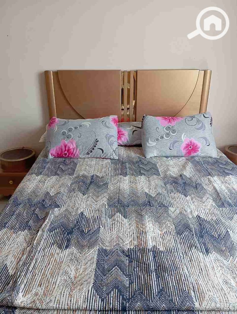 1000268372. jpg 1000268372. jpg