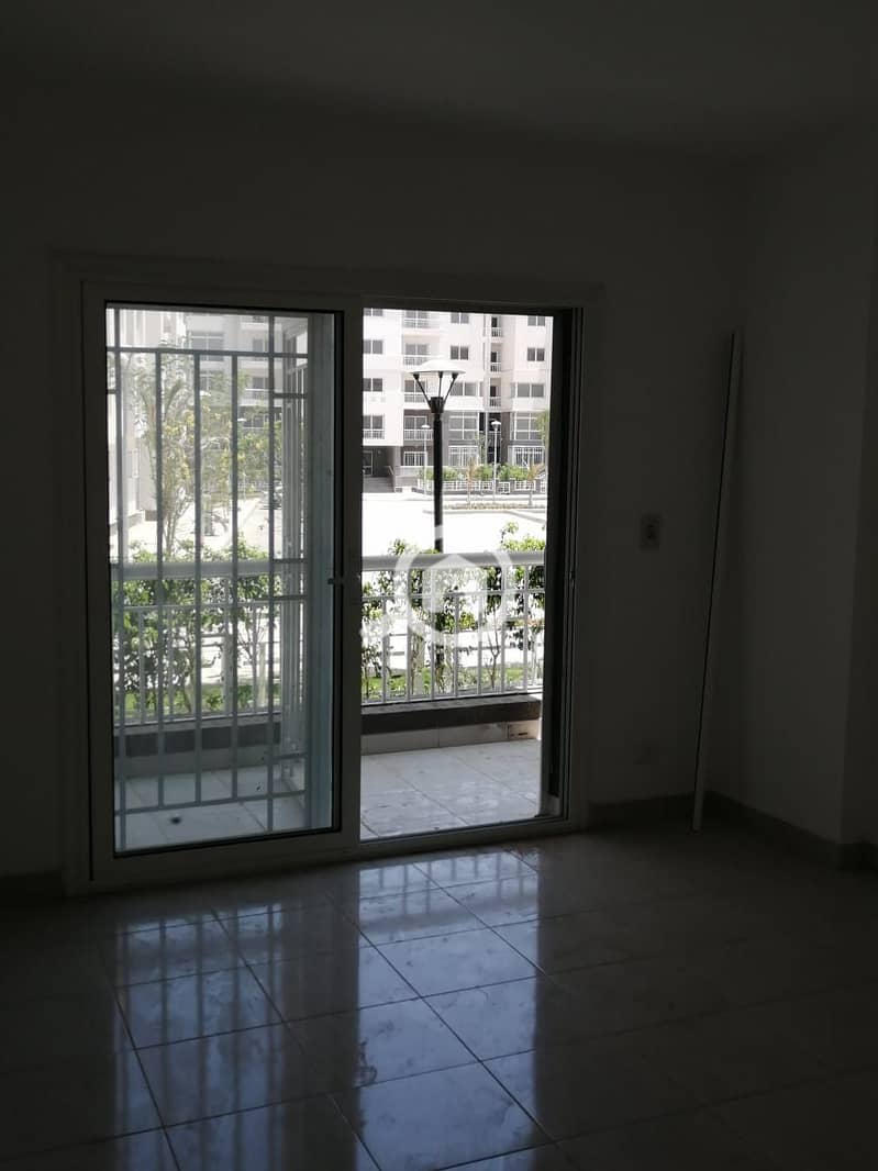 9 ded7be22-ac13-48b8-b4e0-7f8a63e92ea7. jpg