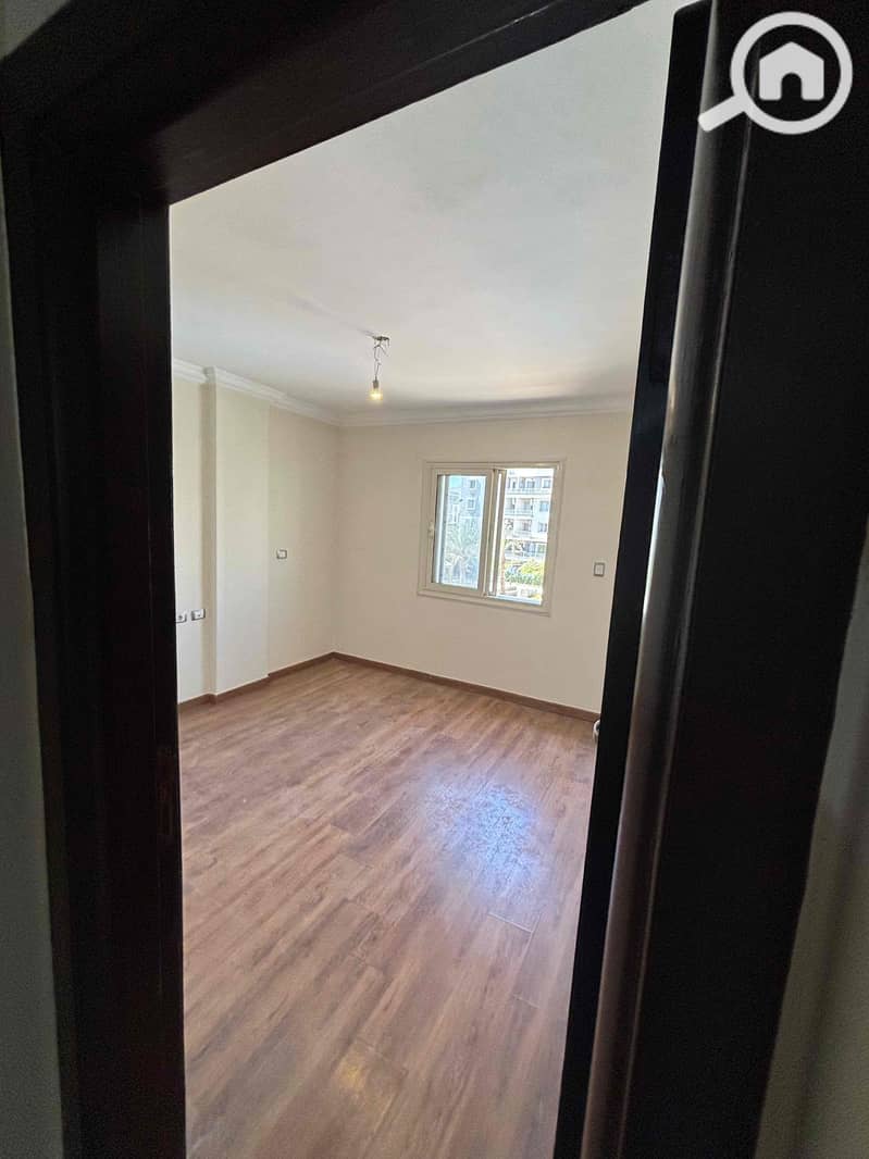 4 1dee5b0d-5f86-4015-b0ce-7b2c01be94c7. jpg