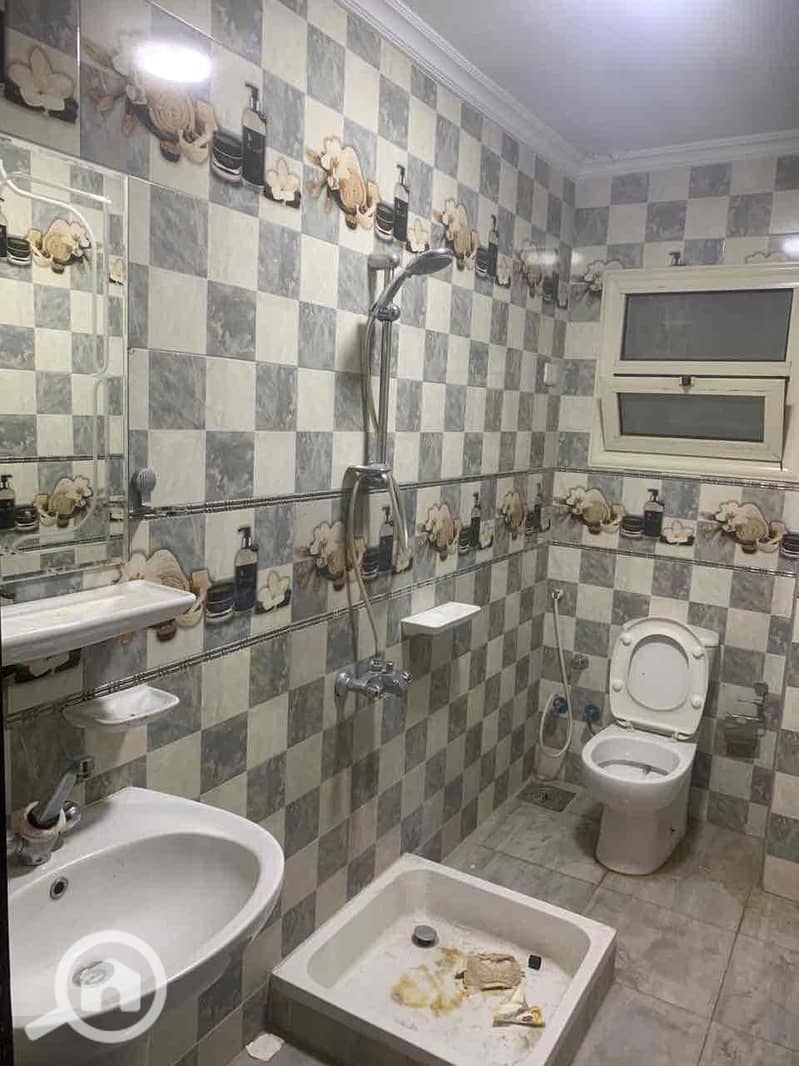 5 1c225859-cb9a-4515-a0b5-2756ac39f5f1. jpg