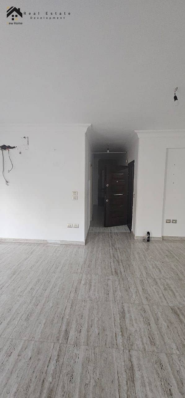 4 WhatsApp Image 2025-10-02 at 12.42. 50_1742c93f. jpg