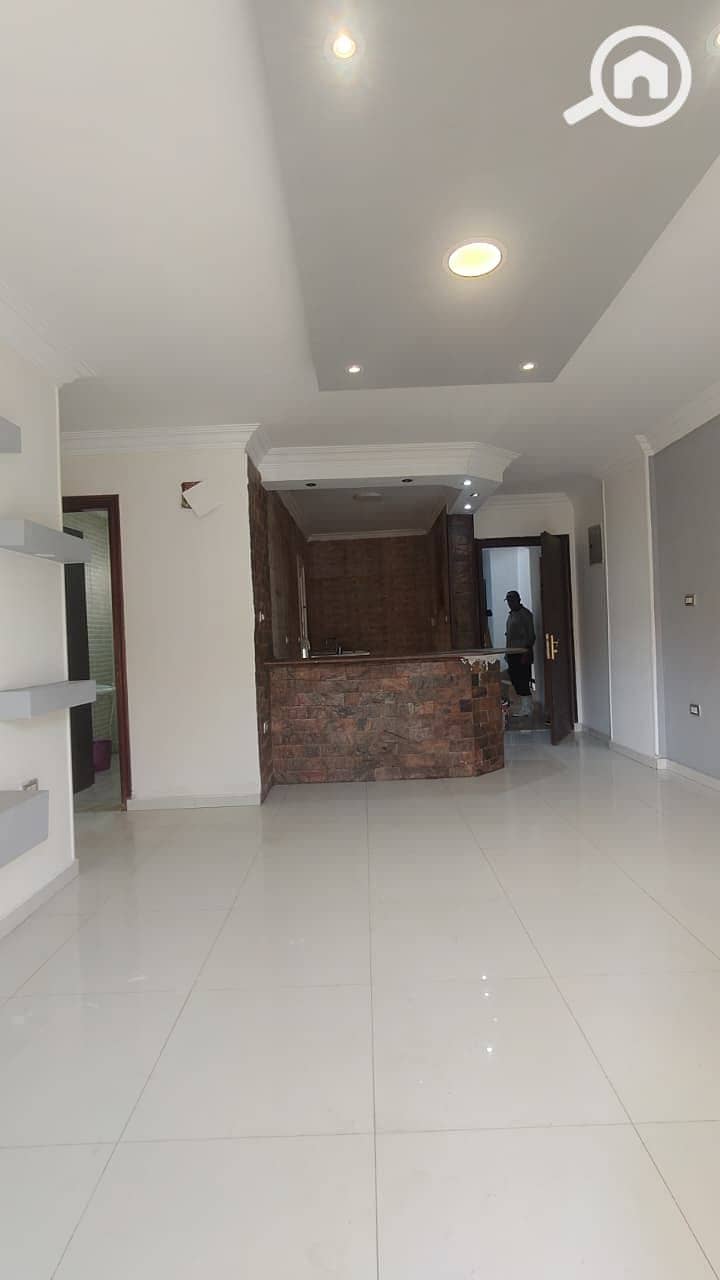 5 2eea9e9e-1cef-47c6-94a2-9326704152c0. jpg