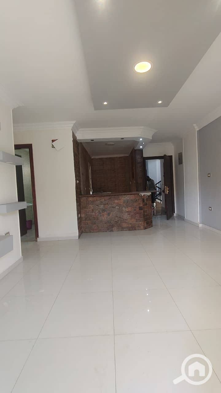 13 b4d2cbb0-a3c7-4ab3-a80f-8921d8ee2c08. jpg