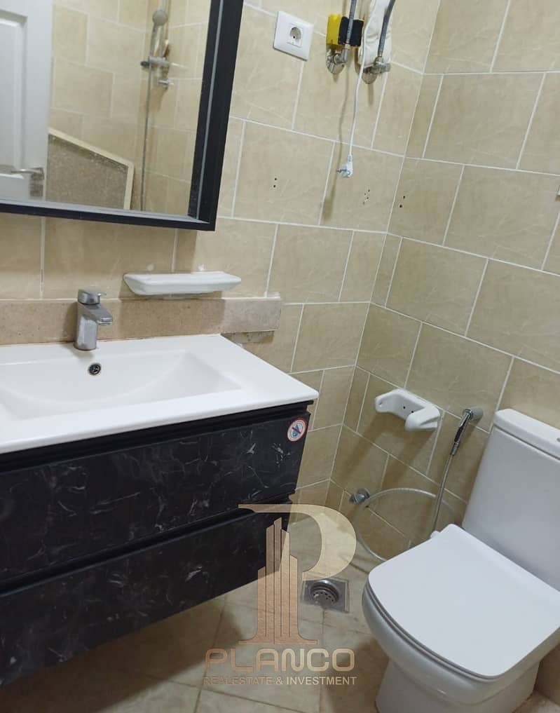 4 صورة واتساب بتاريخ 1447-05-09 في 18.23. 48_d277d54c. jpg