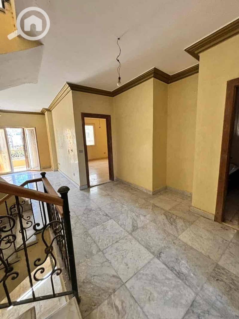 7 8ad889f5-0f63-4156-8ad0-a38cc3045c6f. jpg