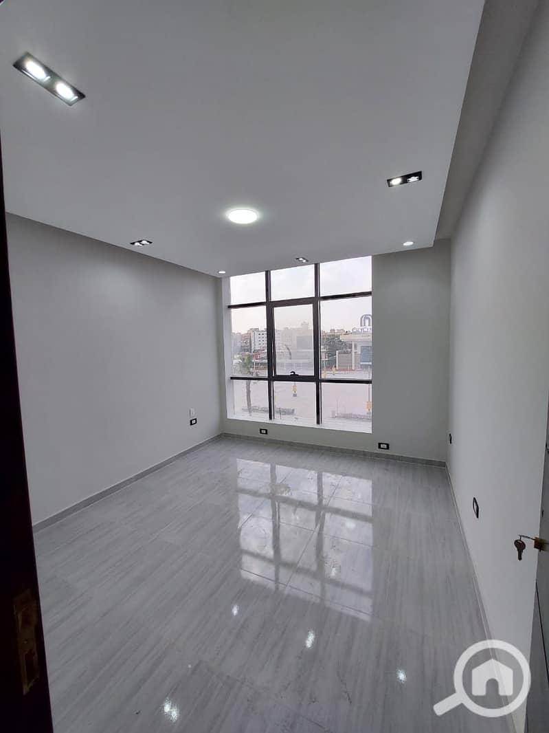 4 WhatsApp Image 2025-10-30 at 1.28. 27 PM. jpeg