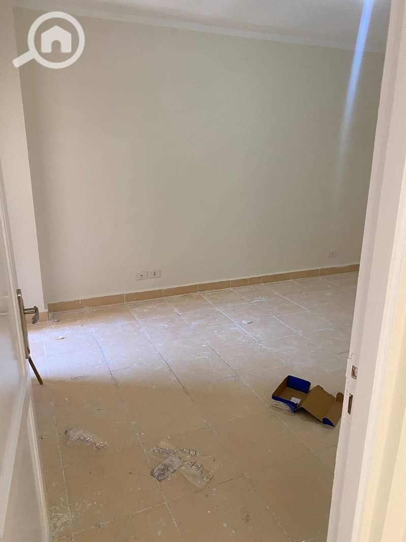 8 f0524089-0586-4018-953d-836402a6093a. jpg