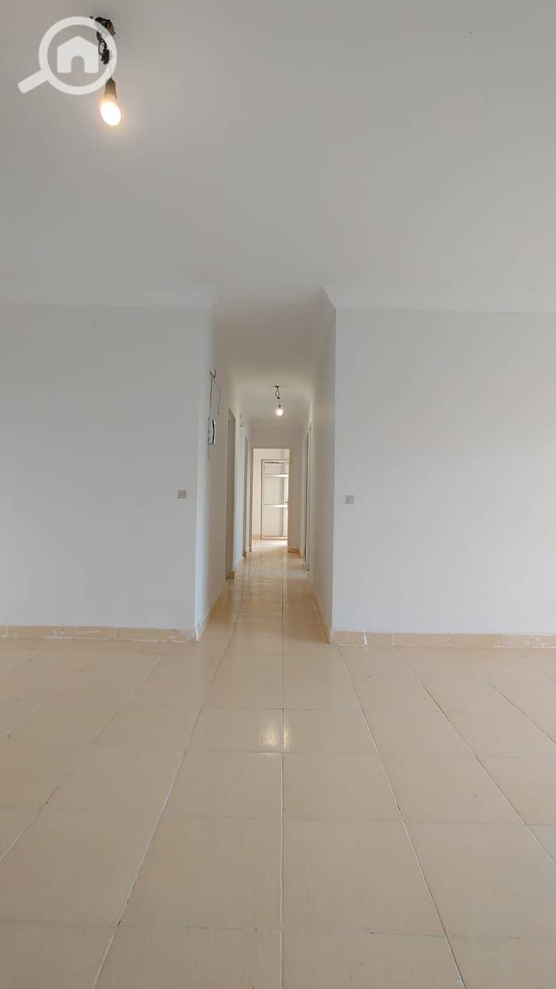 2 0bf64cbc-f5dd-4bc1-b89e-ae17c2aa19b9. jpg