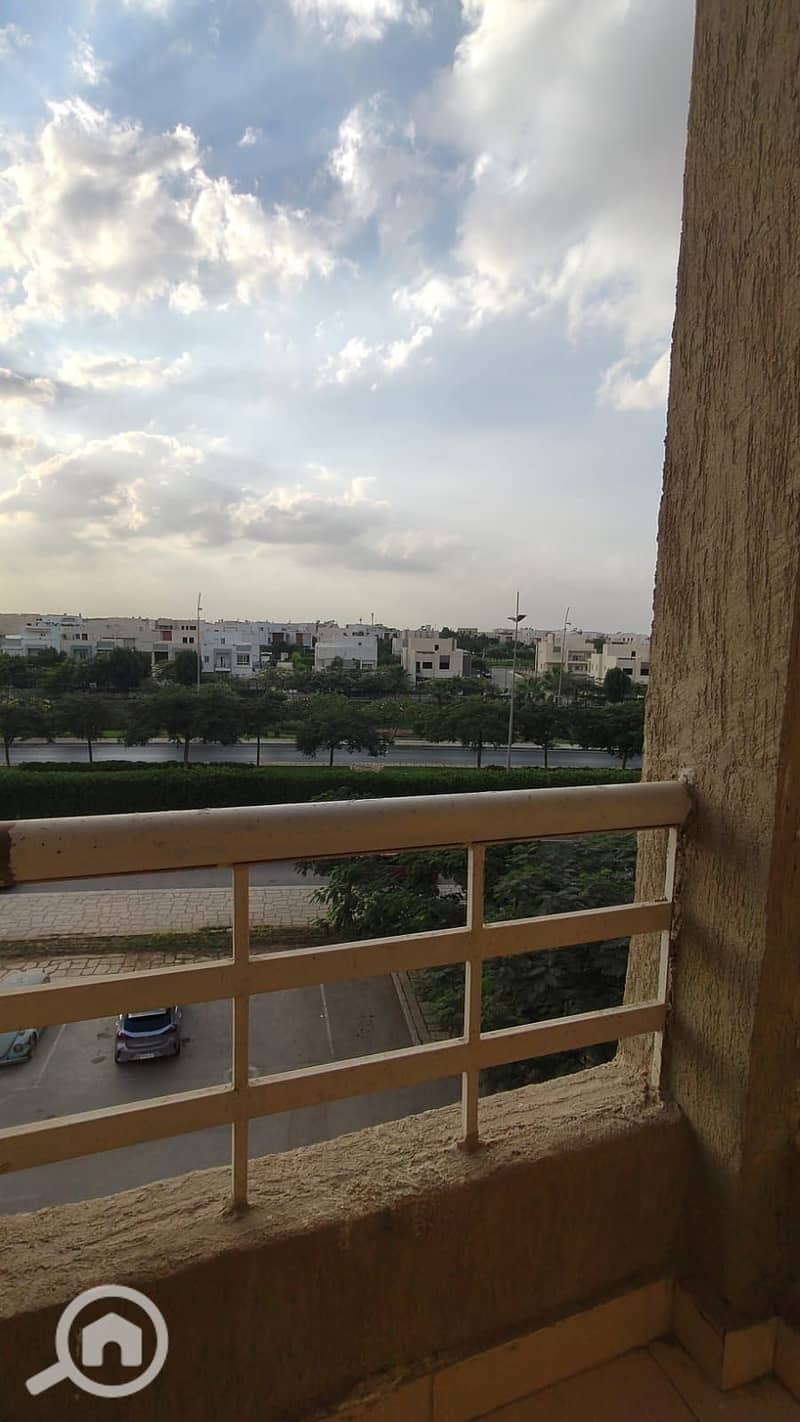 8 5451297d-5c05-48bb-ac31-91a9c9382645. jpg