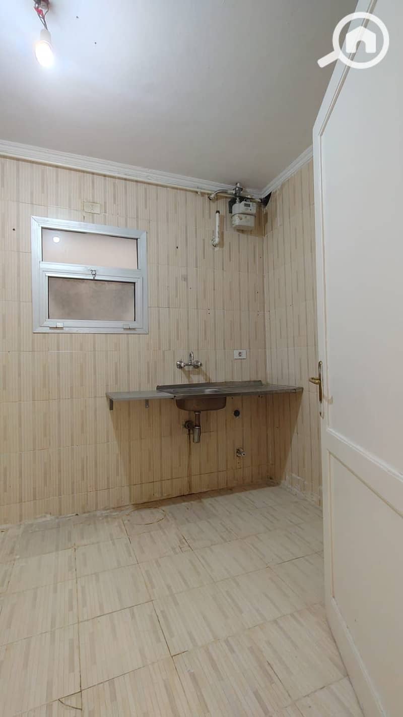 11 f1835511-5474-40f4-8638-b9efca2c2a09. jpg