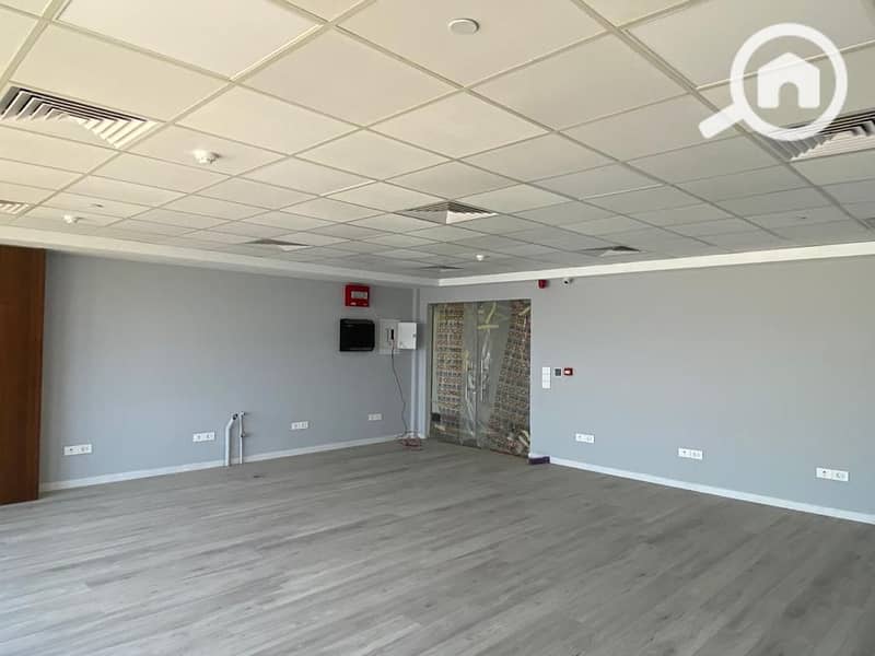 4 WhatsApp Image 2025-10-27 at 5.06. 04 PM (1). jpeg