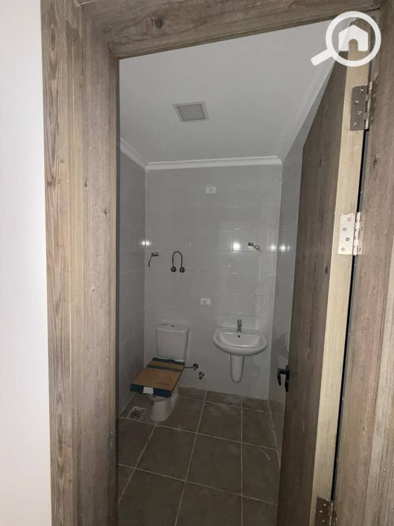 4 WhatsApp Image 2025-10-27 at 11.58. 46 PM. jpeg