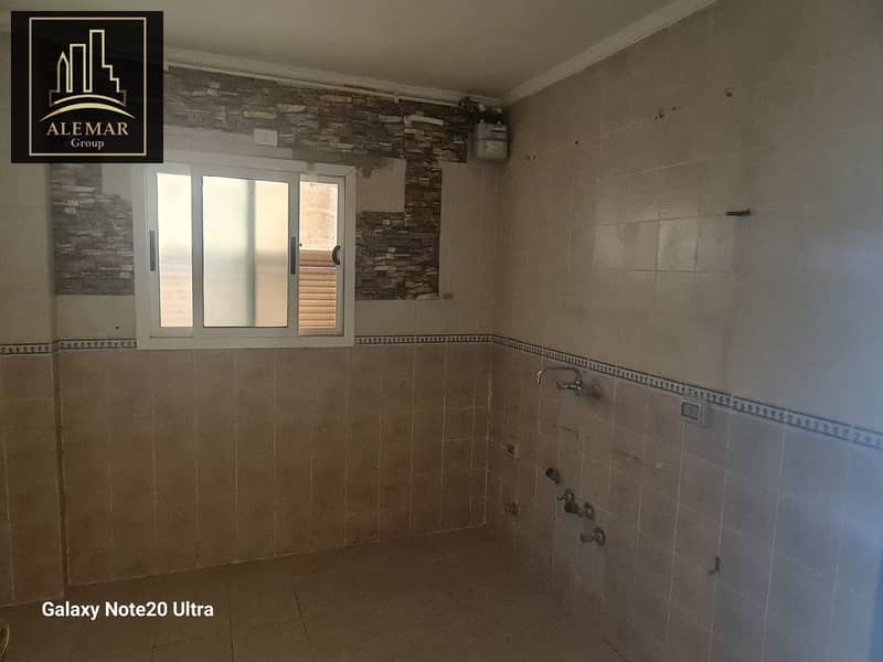 10 cfc19691-5e64-4dba-bdb5-cb4ae2121c5f. jpg