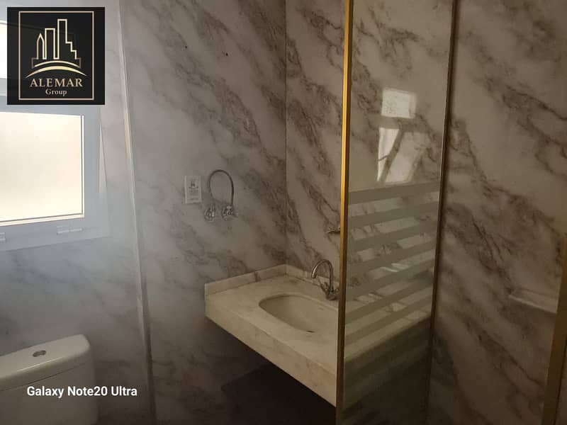 15 05be3ab8-bd6b-4798-b9e5-22cd89e75e20. jpg