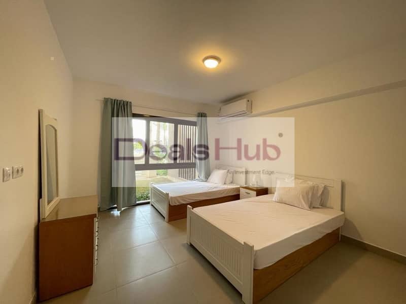 3 aa167bad-05bd-439e-9e41-79abca734a96. jpg