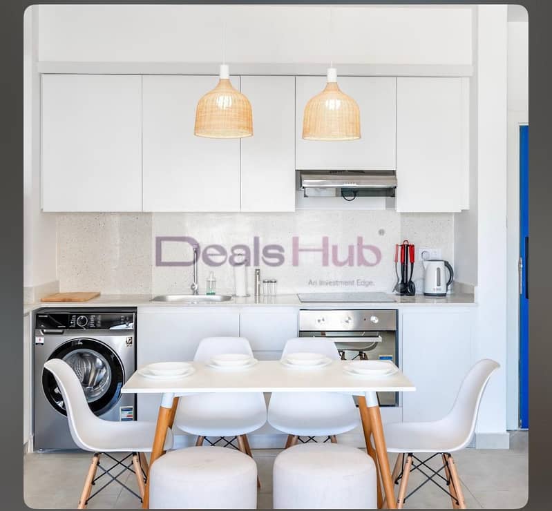 4 04903766-fc49-49f0-8ff4-7d13dd4cec1a. jpg