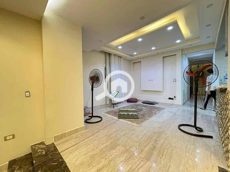 7 2481f15a-11db-41fc-9037-9c567befed8b. jpg