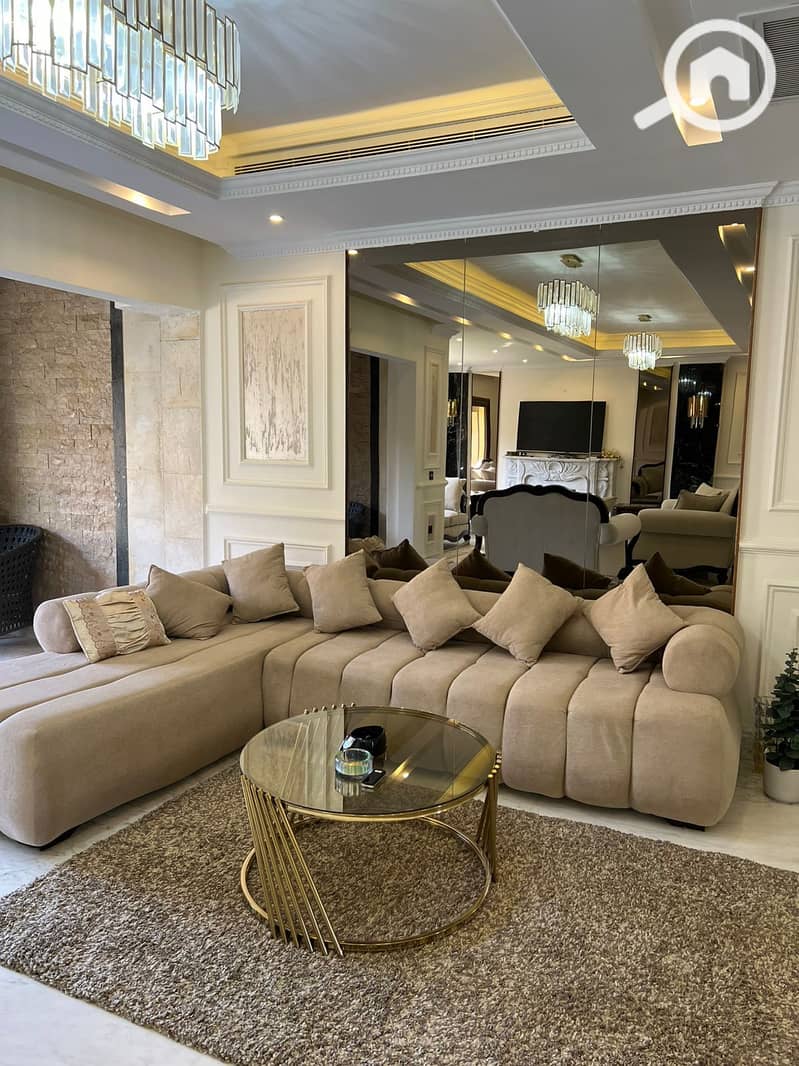 5 8161d8e7-404f-4f69-9d3e-729d2b31438f. jpg