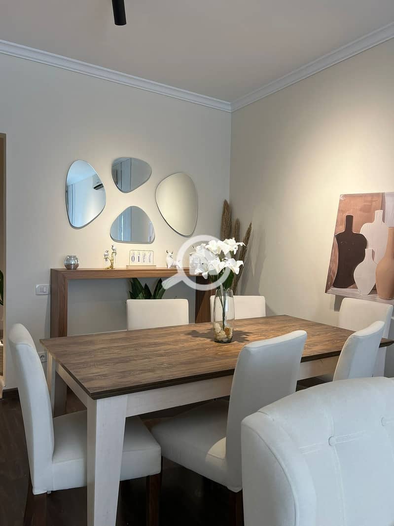 12 dcf4486a-6094-4c59-8b62-2d8828a43500. jpg