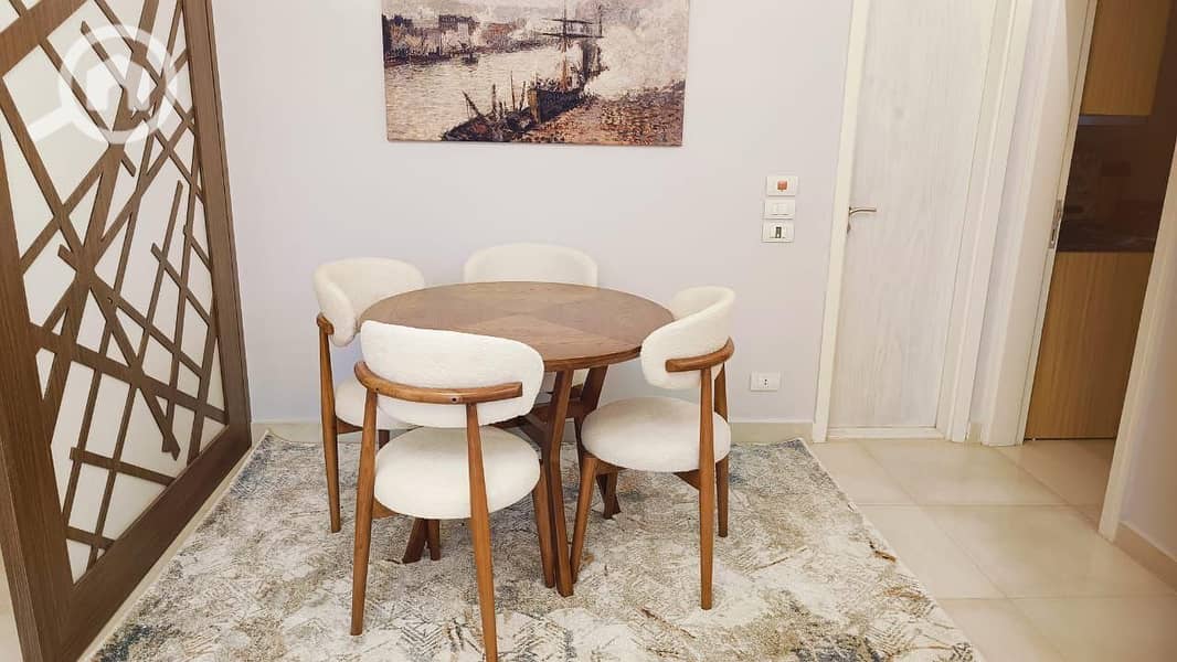 2 7e17e65a-ccee-49e3-936c-e85f06048636. jpg