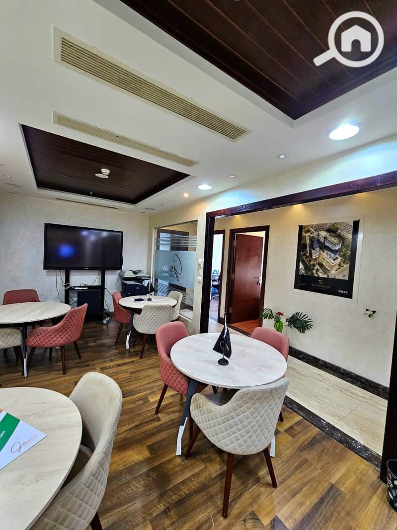 3 e48c27c5-c639-4d91-9e6f-9b8d88182181. jpeg