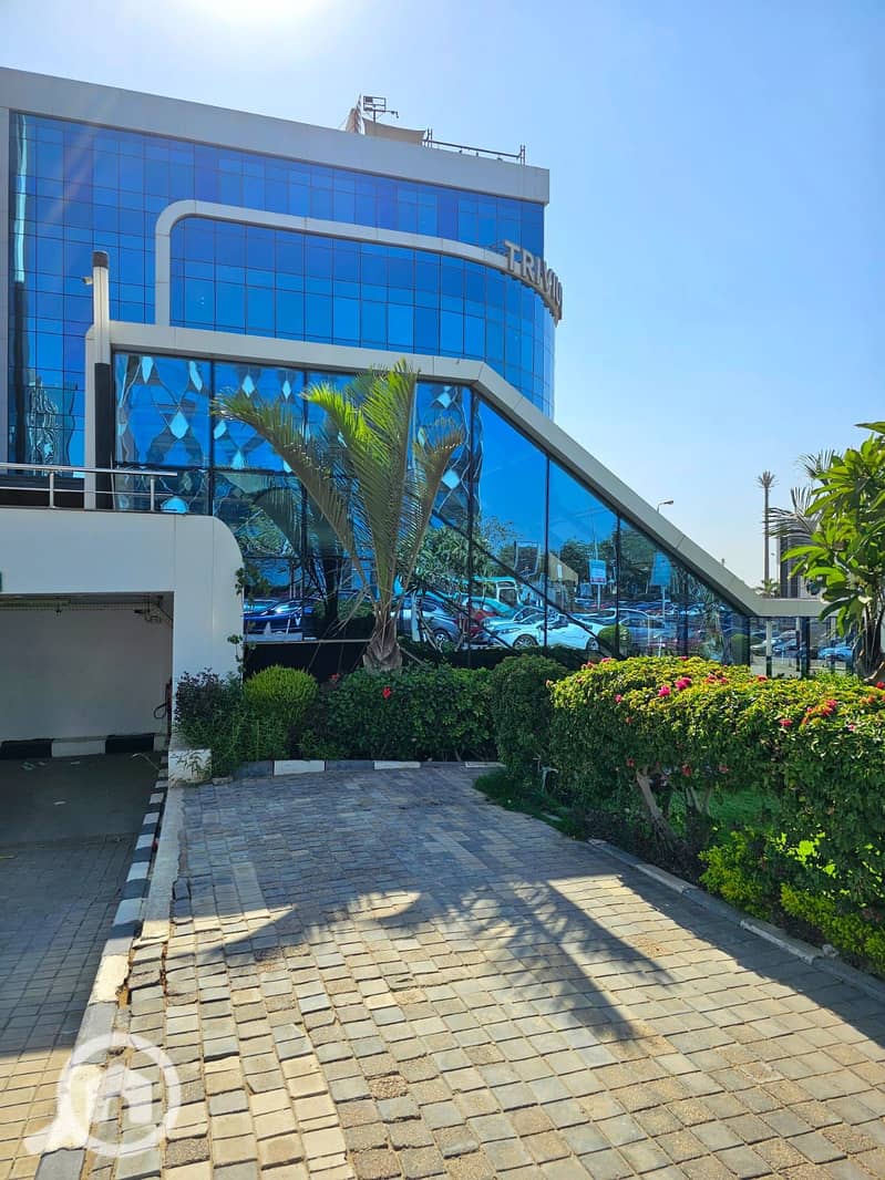 5 93cbf42b-09b0-4528-a68b-a11bf556c2cf. jpeg