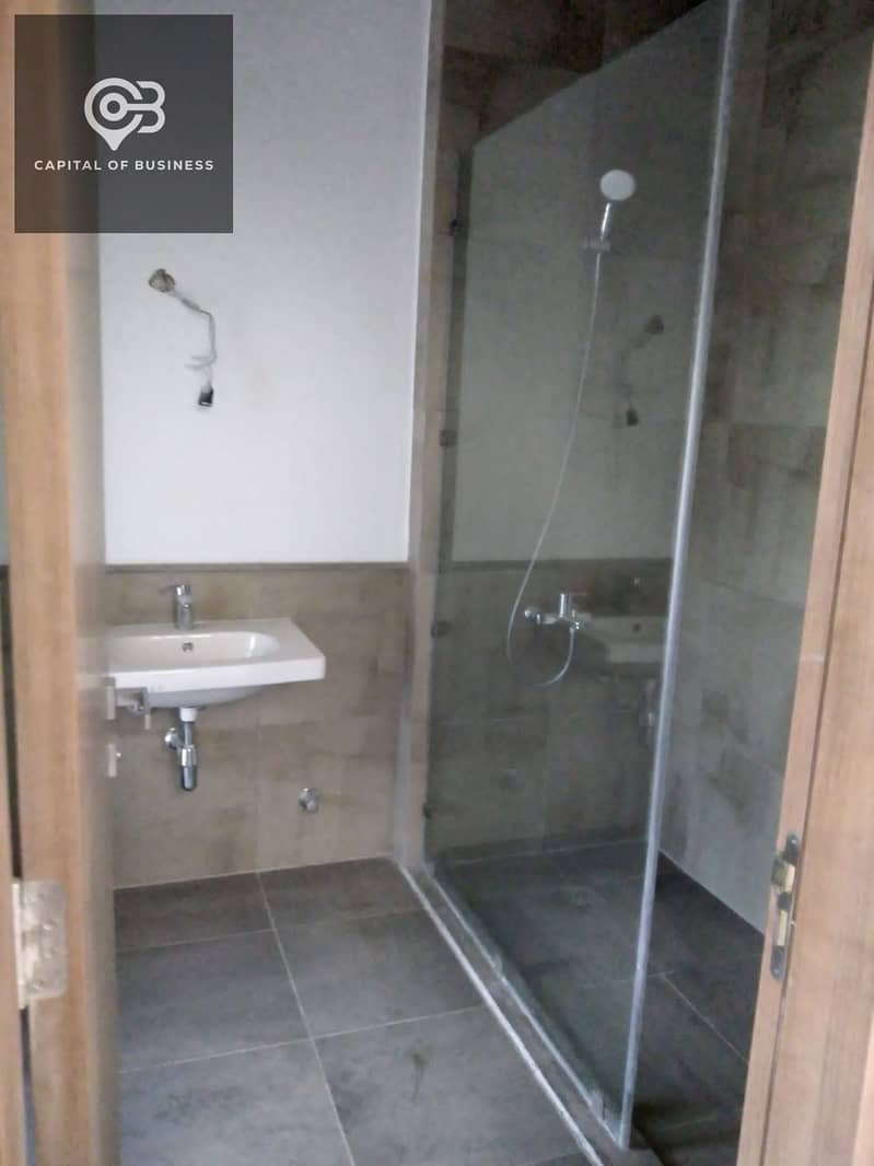 5 WhatsApp Image 2025-10-21 at 4.06. 06 PM. jpeg