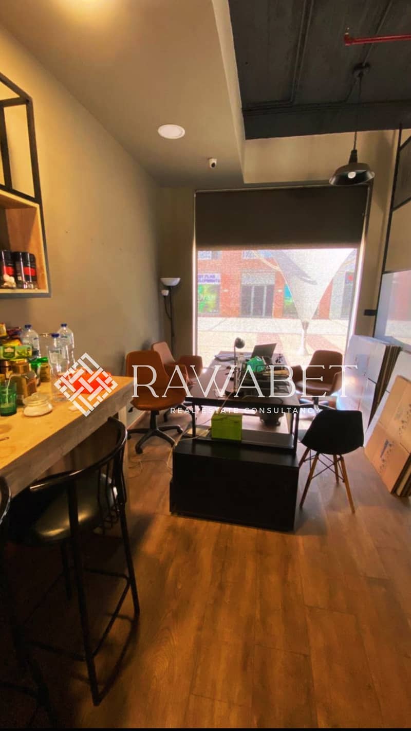 4 76D8EB30-1947-4FCA-B75C-66A1B524A86C. jpeg