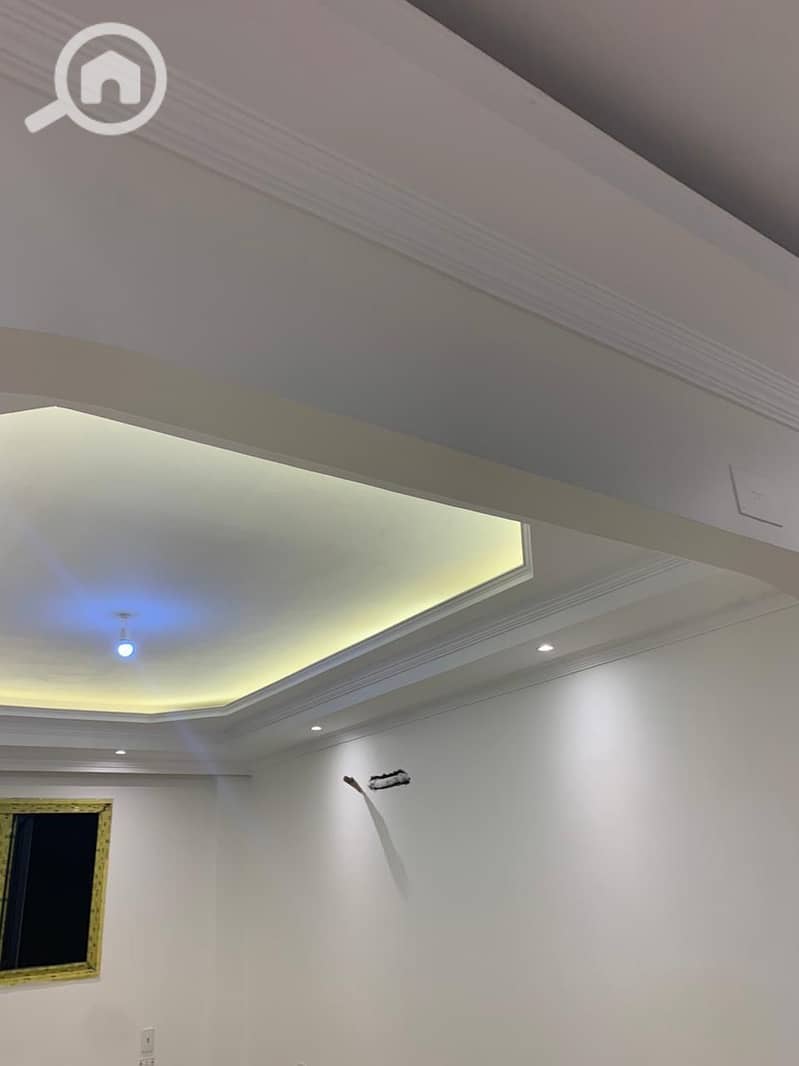 6 68b25913-c32b-4b62-98d1-b65c39de1dbe. jpeg