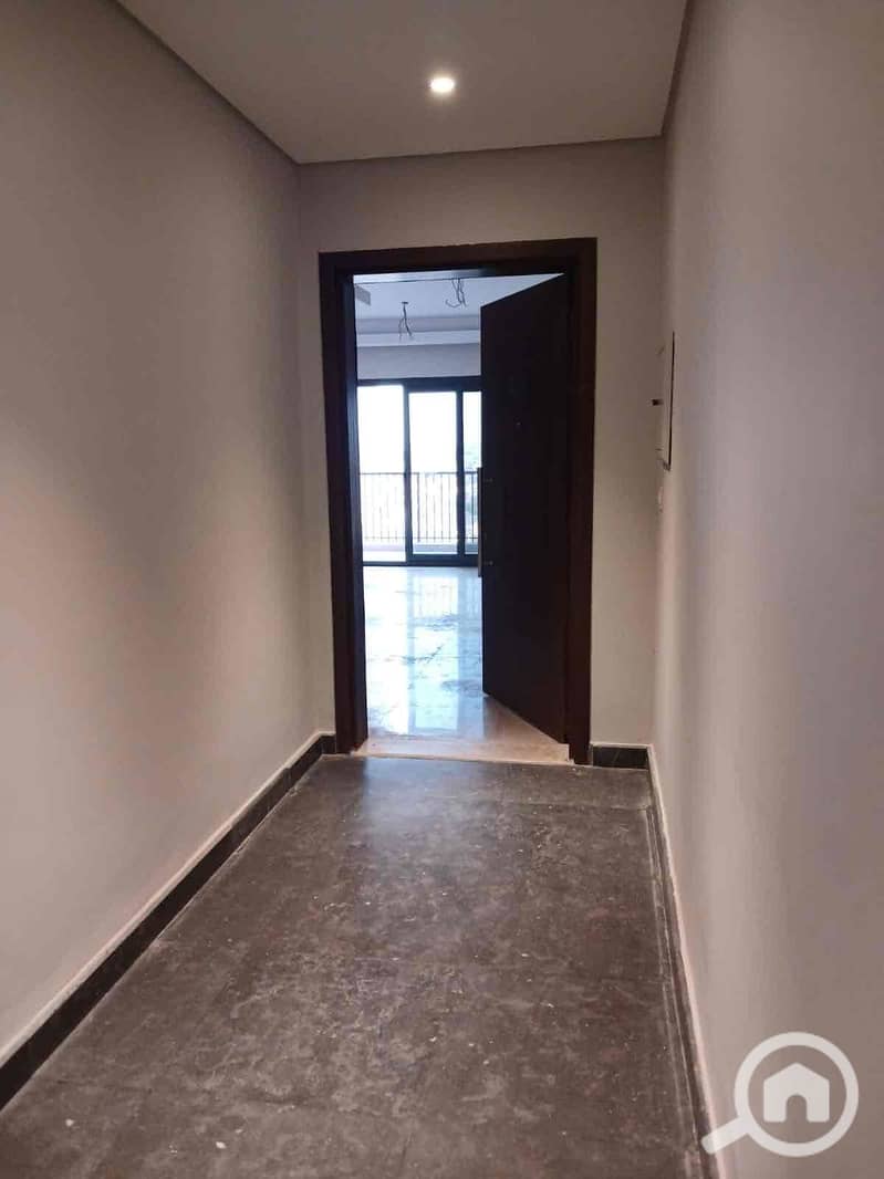 10 2a3abce2-f815-4d2a-b0c0-5675bcef7e2f. jpg