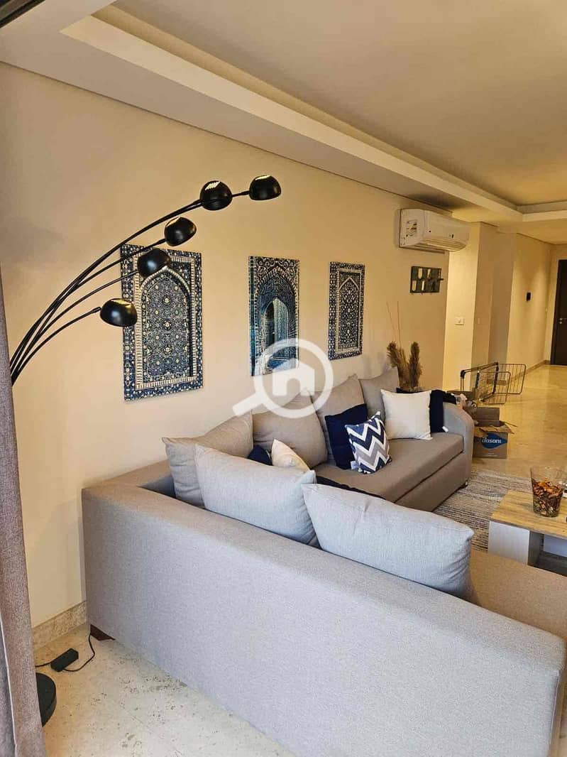 4 75f914ce-8cd3-4c3b-a238-84fe614db8d0. jpg