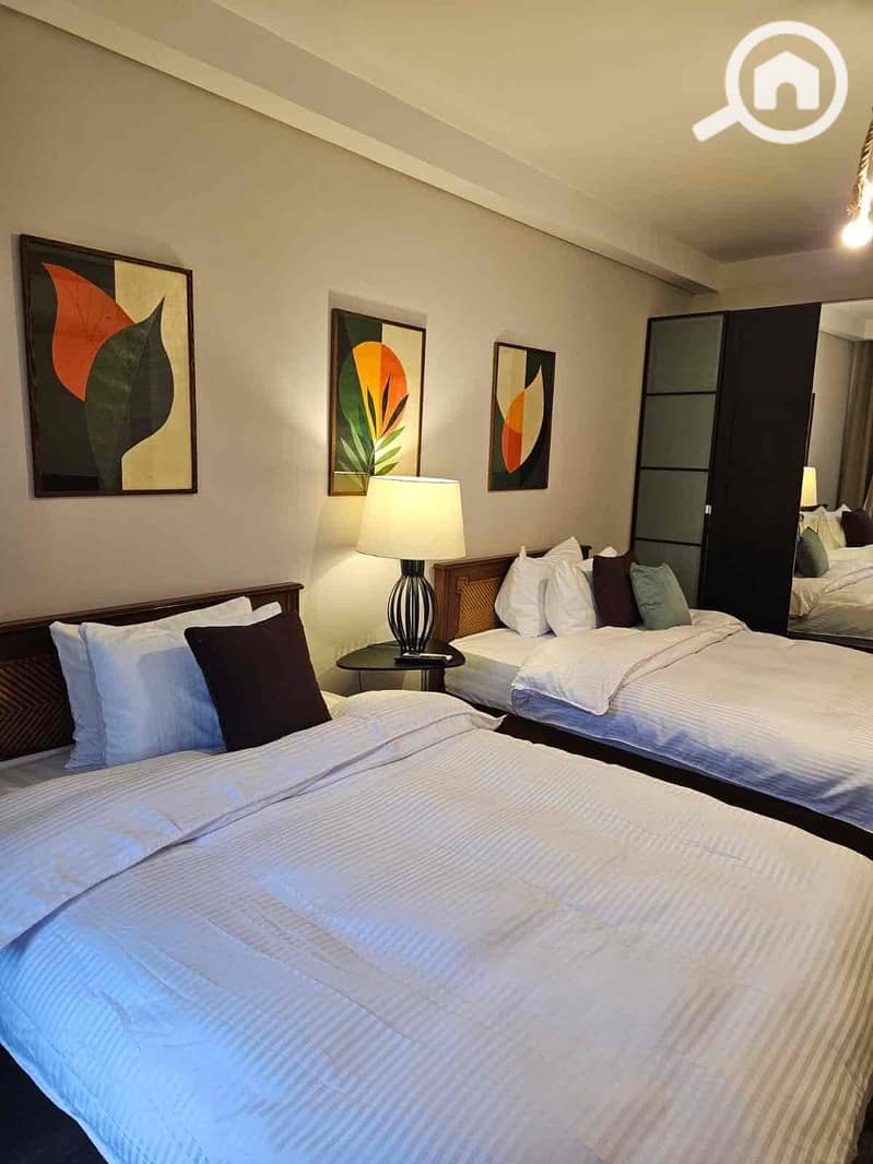 5 1d8f66c0-44b2-449e-afb4-f9008b32812f. jpg