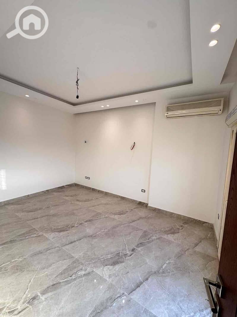 13 c7181a2a-eefe-4575-a70b-f5e016a68a10. jpg