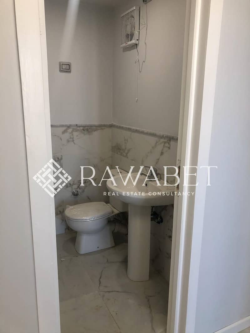 6 WhatsApp Image 2025-09-23 at 7.12. 03 PM(1). jpeg