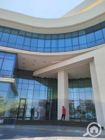 Retail for Sale in New Cairo, Cairo - 523f1a7b-db75-4d59-a894-b517d6c80a8c. jpg