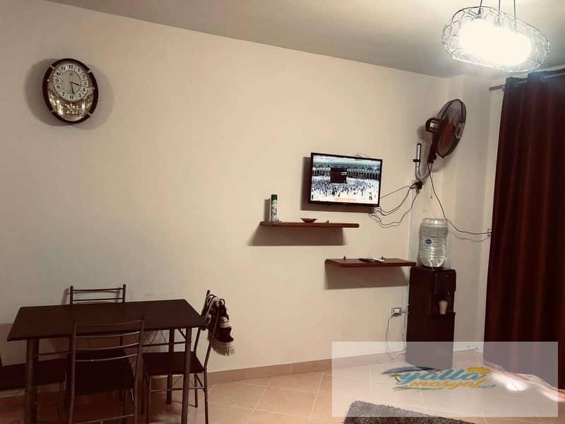 10 690233d86f97e_uploads690233d86f7e3. jpeg