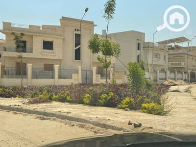 4 Bedroom Villa for Sale in 6th of October, Giza - WhatsApp Image 2025-10-03 at 9.18. 22 PM (2). jpeg