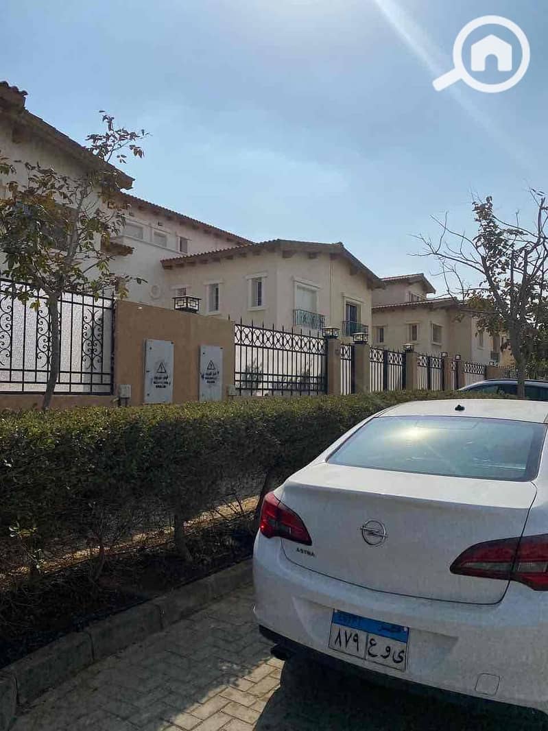 9 21d8c23b-1985-4de9-8fcc-281cfe5fc0f5. jpg