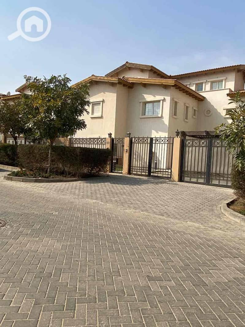 10 43b6945a-5fb4-45f0-ae5a-421a888b0ff5. jpg