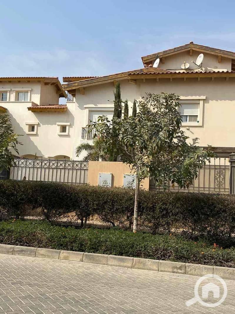 4 9eb8db04-61ae-443f-a145-18802f2fb2e5. jpg