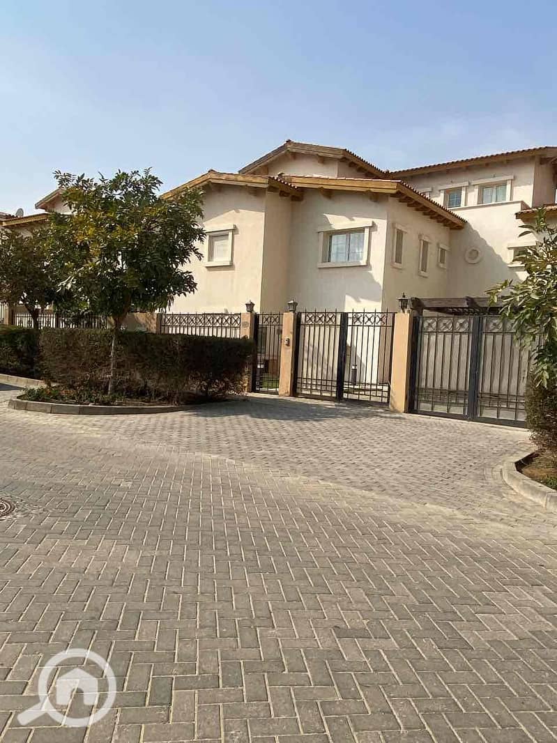 8 43b6945a-5fb4-45f0-ae5a-421a888b0ff5. jpg