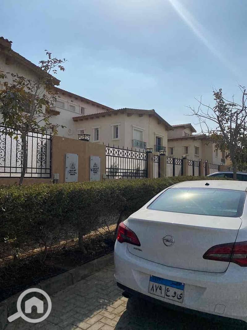 9 21d8c23b-1985-4de9-8fcc-281cfe5fc0f5. jpg