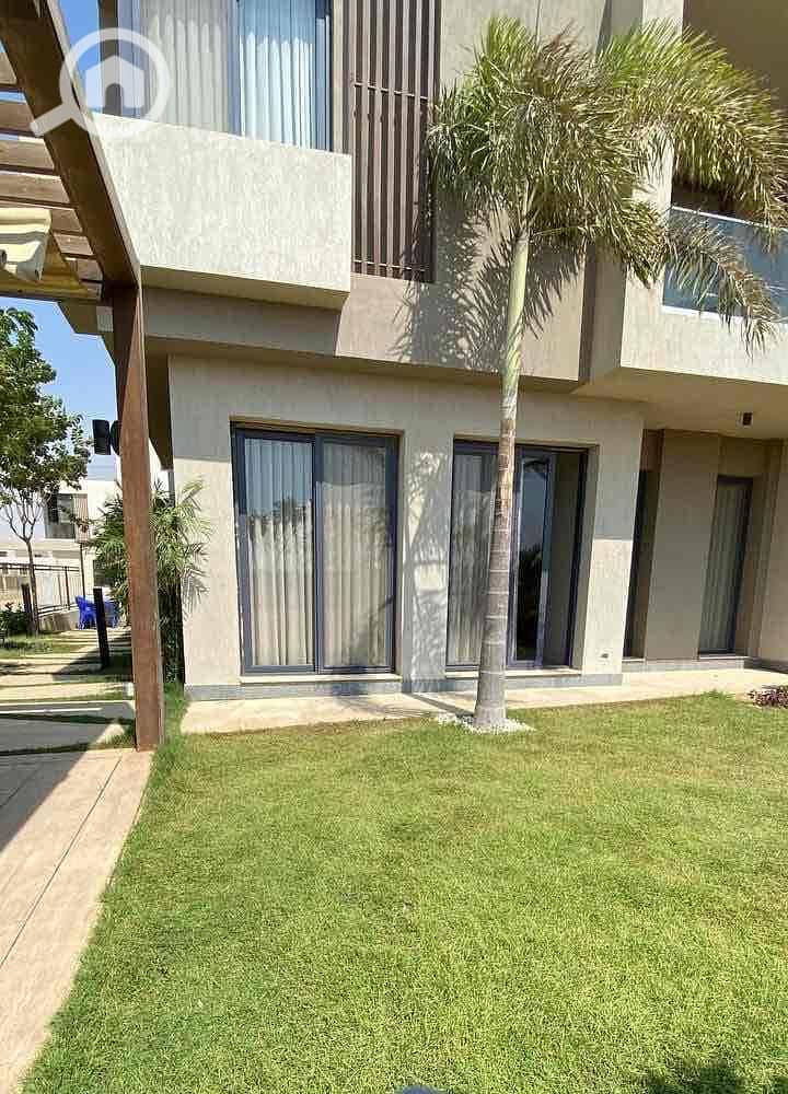 4 36fa538c-681d-44d6-80c8-e09862d78e9d. jpg