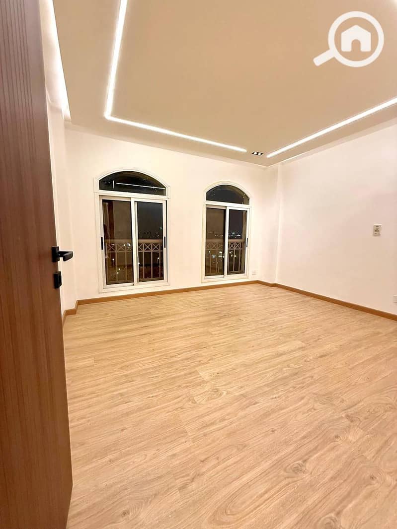 6 WhatsApp Image 2025-11-01 at 09.35. 18_291202ed. jpg