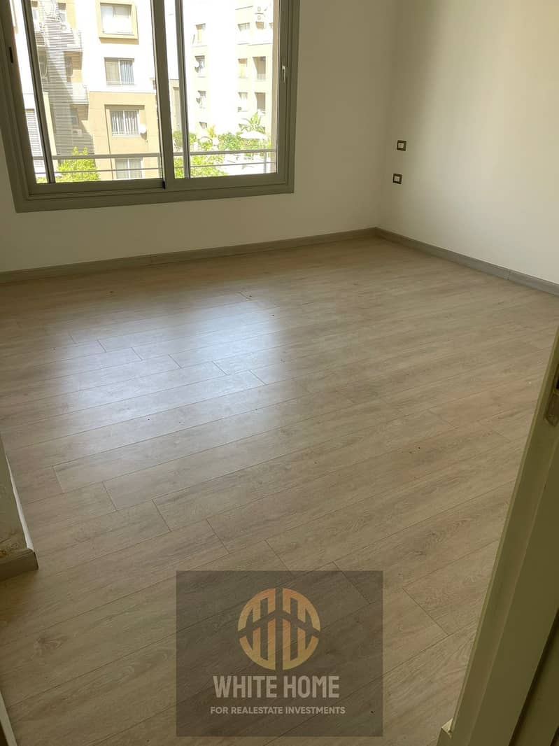 4 6837e74c-b418-4c4f-84e4-b24b4c522507. jpeg