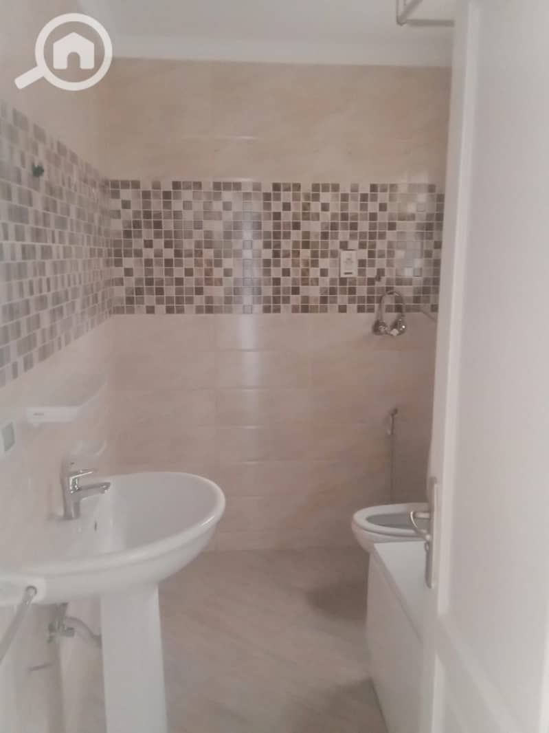 3 670c96c6-0217-4f83-b146-7535be2821be. jpeg