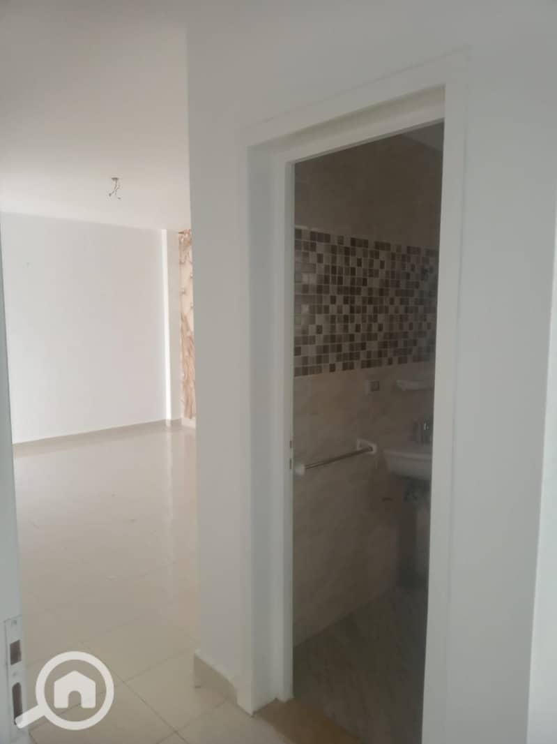 4 8963e3ca-b184-422f-ad5f-dd6ffab4e4cf. jpeg