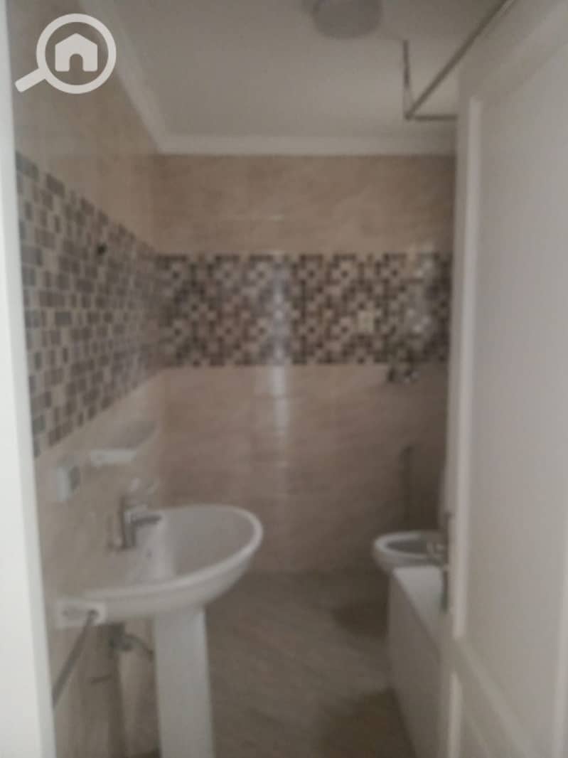 8 225f01af-3528-411b-8de1-e728d27ebf8c. jpeg